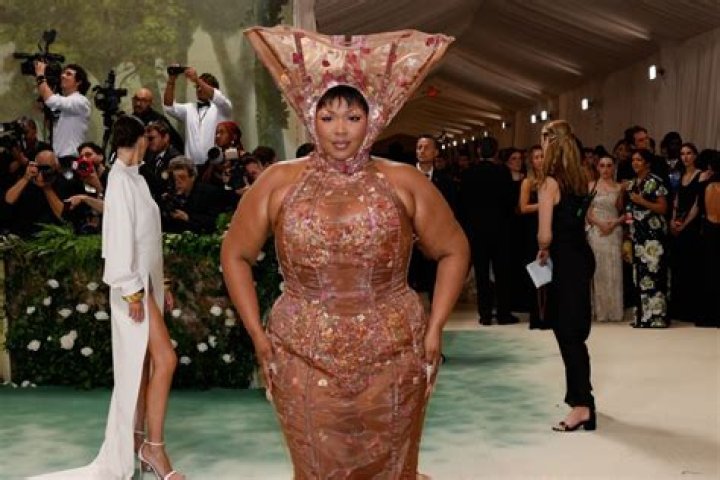 Beyoncé appears to show how she really feels about Lizzo with song change