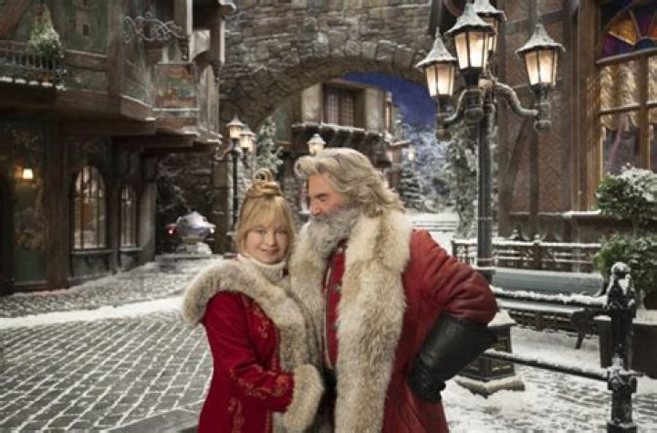How many The Christmas Chronicles movies are there on Netflix?