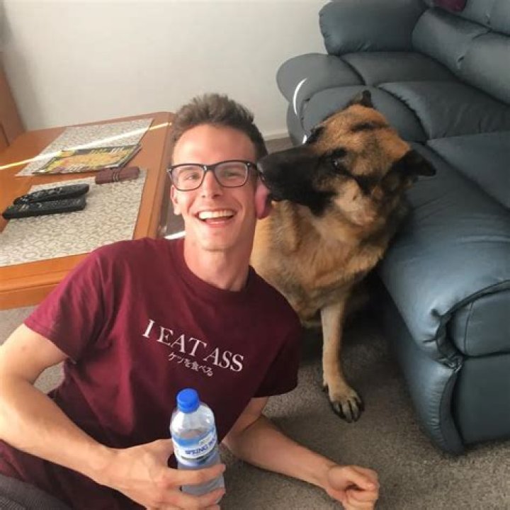 Ian Jomha (iDubbbz) Pets - Celebrity Pets